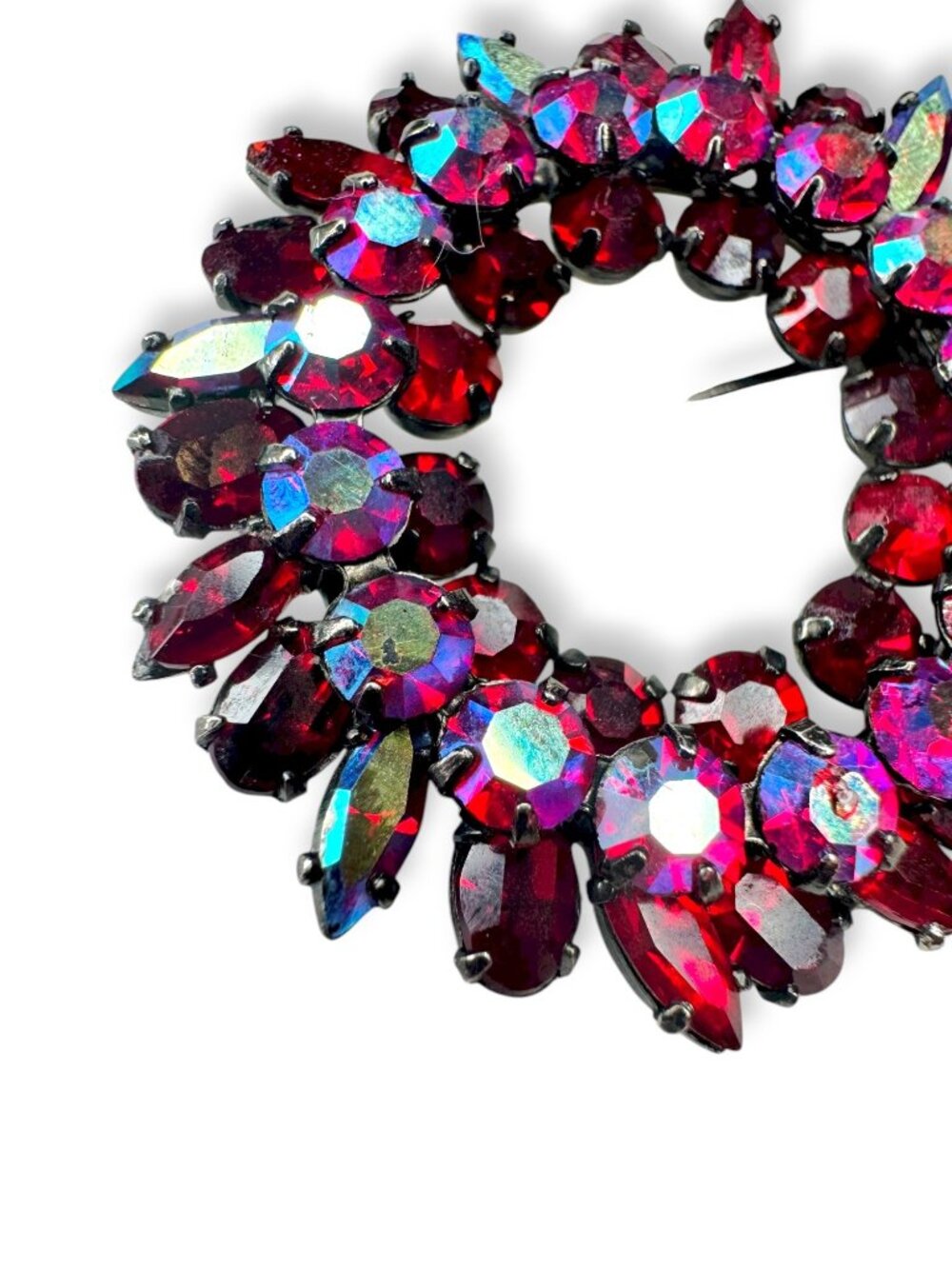 Sherman Vintage Siam Red AB Rhinestone Japanned Wreath Brooch Pin 1.61" Flaw - Picture 9 of 14
